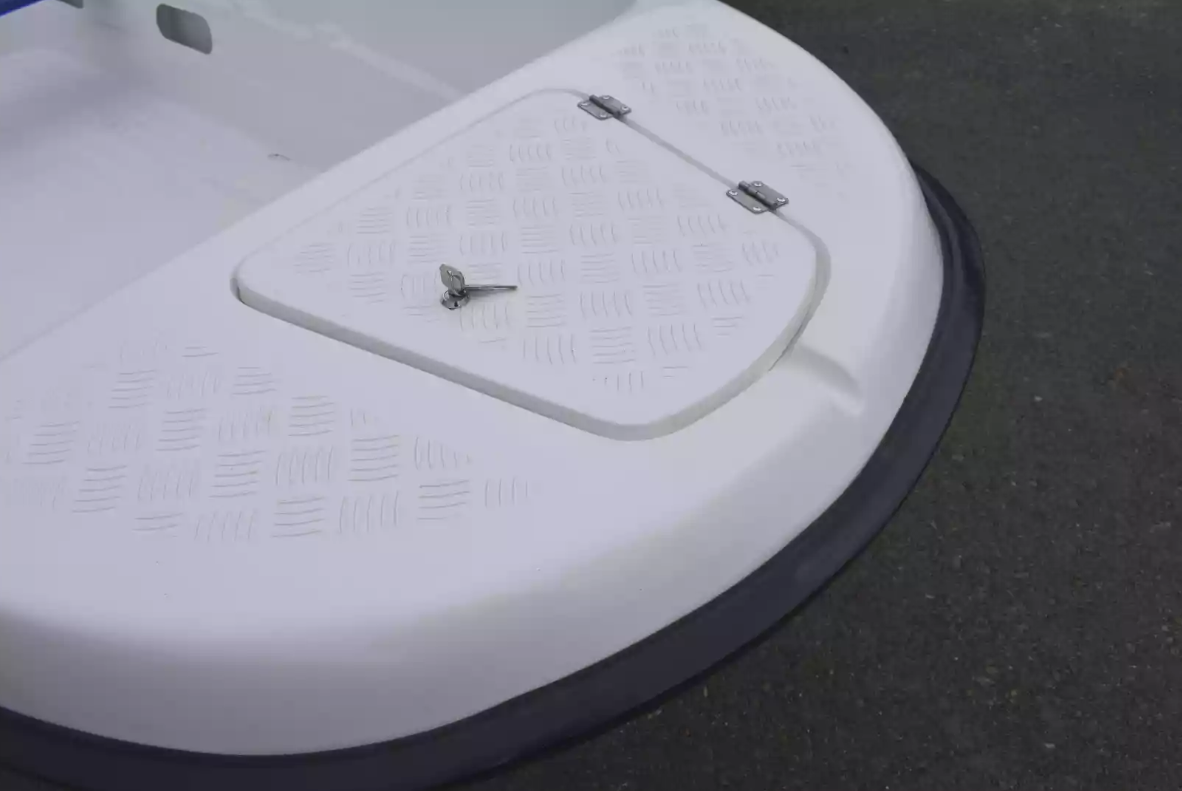 Стеклопластиковая лодка Пингвин New (тримаран) в Первоуральске