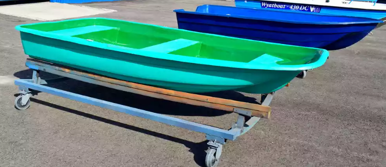 Стеклопластиковая лодка Старт (тримаран) в Первоуральске