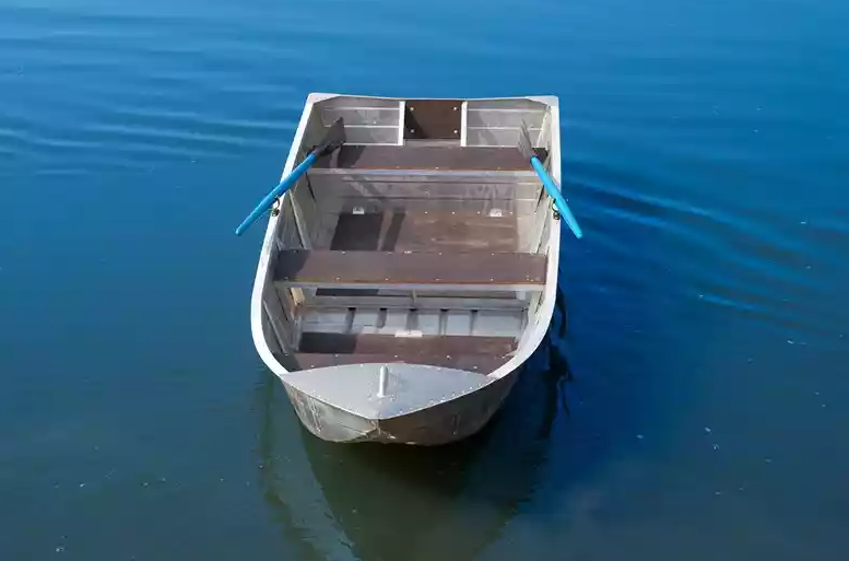 Алюминиевая лодка Вятка-Профи 32 в Первоуральске