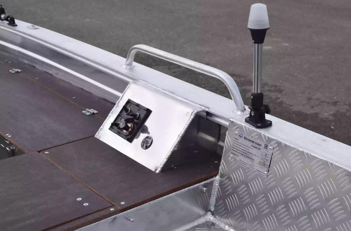 Алюминиевая лодка Wyatboat-390РМ в Первоуральске