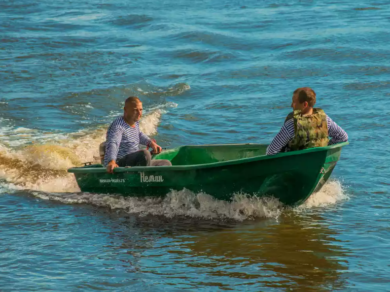 Стеклопластиковая лодка Neman-340 (тримаран) в Первоуральске