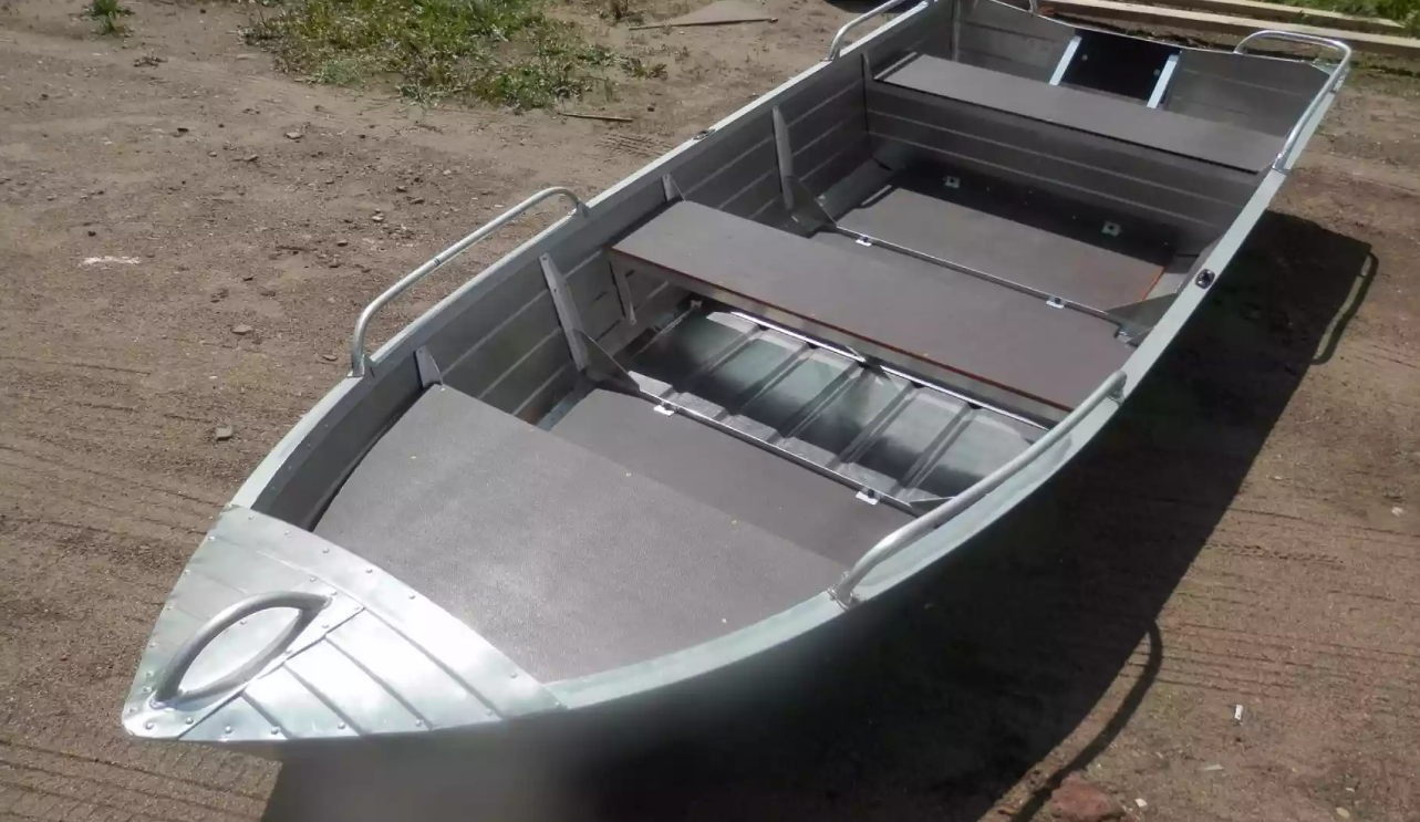 Алюминиевая лодка Вятка-Профи 32 в Первоуральске