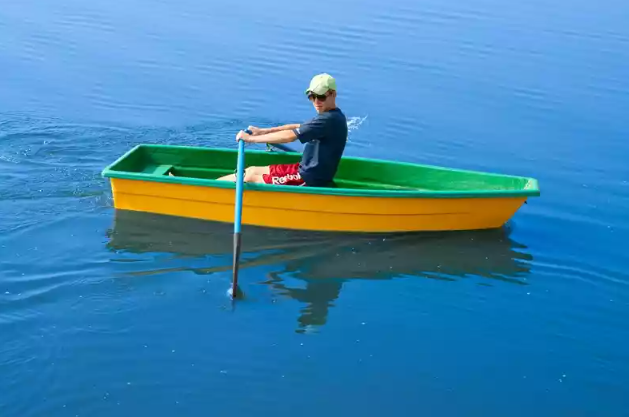 Стеклопластиковая лодка Малютка в Первоуральске
