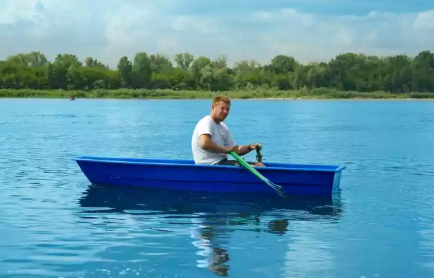Стеклопластиковая лодка Малютка в Первоуральске