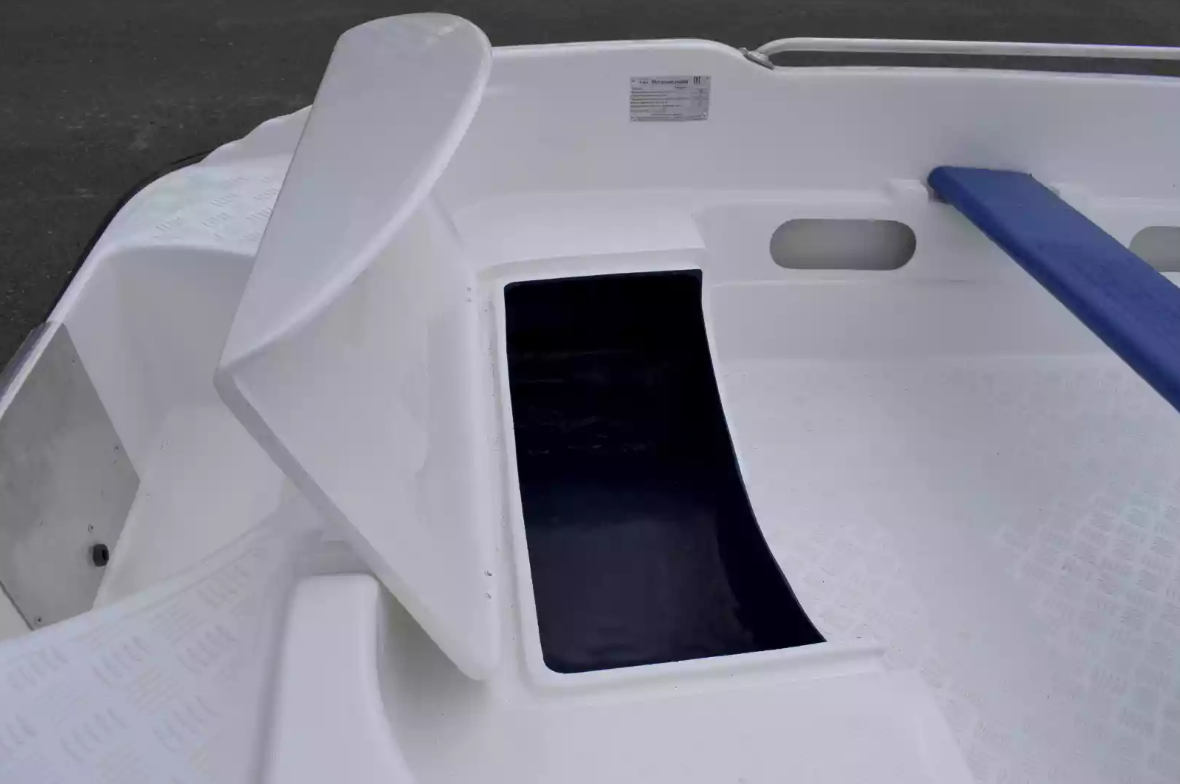 Стеклопластиковая лодка Пингвин New (тримаран) в Первоуральске