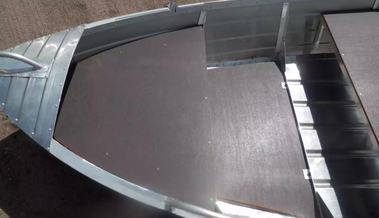 Алюминиевая лодка Вятка-Профи 32 в Первоуральске