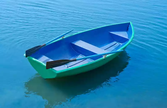 Стеклопластиковая лодка Дельфин в Первоуральске