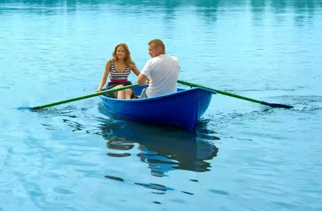 Стеклопластиковая лодка Дельфин в Первоуральске