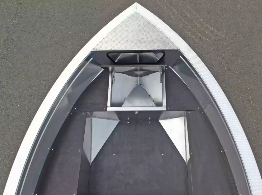 Алюминиевая лодка  Неман-420 в Первоуральске