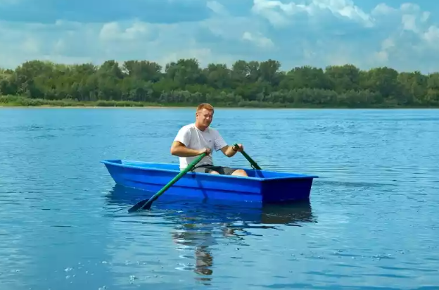 Стеклопластиковая лодка Малютка в Первоуральске