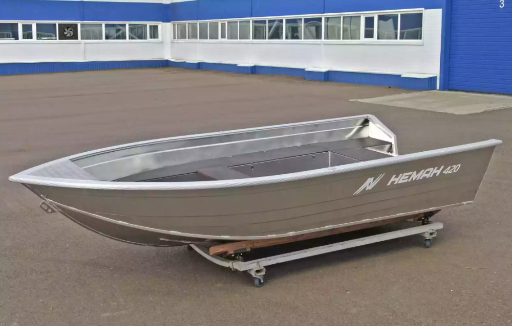 Алюминиевая лодка  Неман-420 в Первоуральске