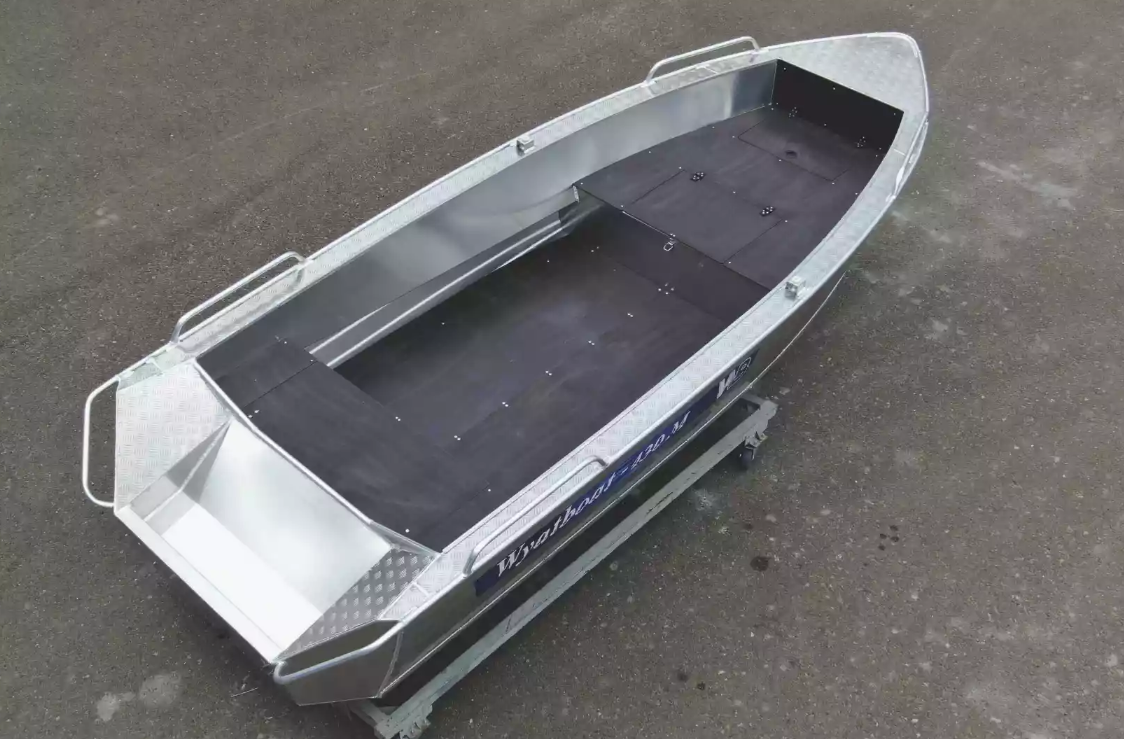 Алюминиевая лодка  Wyatboat-430М FISH в Первоуральске