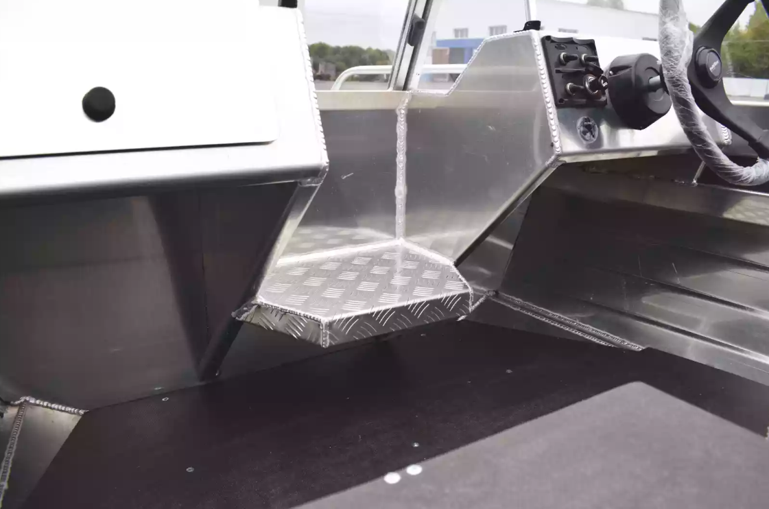 Алюминиевая лодка  Neman-400 PRO в Первоуральске