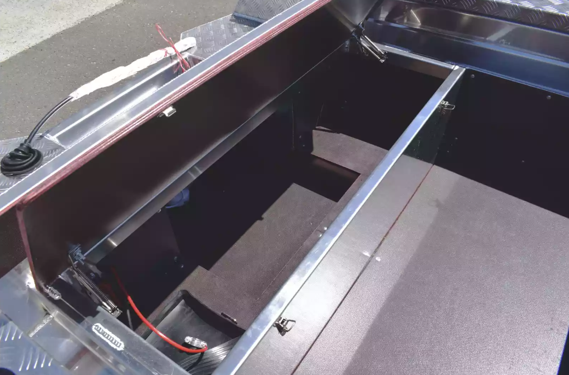 Алюминиевая лодка Wyatboat-390 DCM в Первоуральске