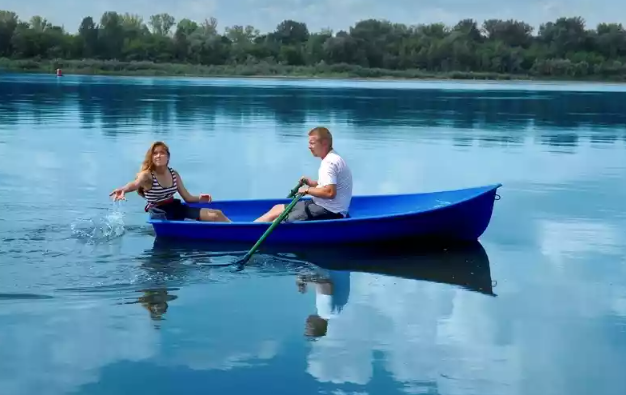 Стеклопластиковая лодка Дельфин в Первоуральске