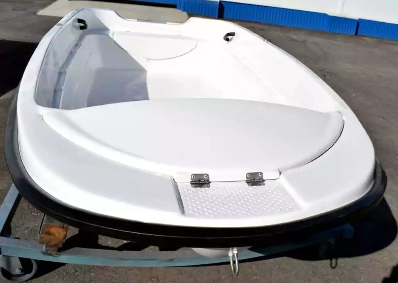 Стеклопластиковая лодка Пингвин (тримаран) в Первоуральске