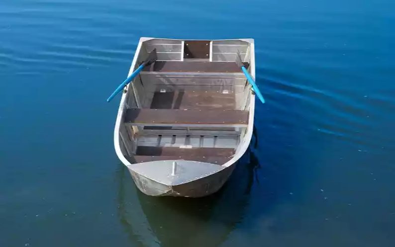 Алюминиевая лодка Вятка-Профи 37 в Первоуральске