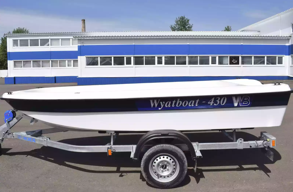Стеклопластиковая лодка Wyatboat 430 тримаран в Первоуральске