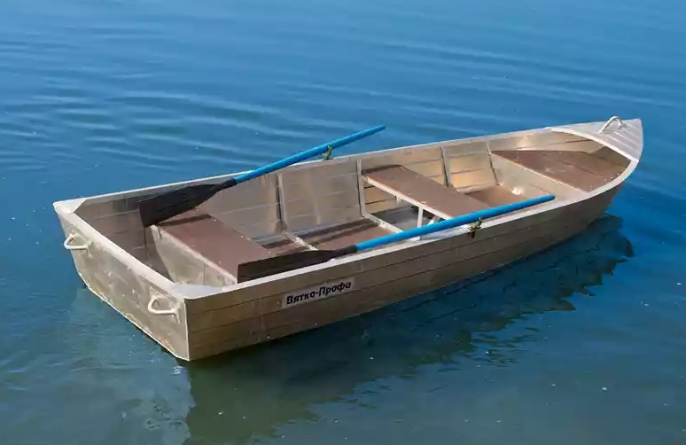 Алюминиевая лодка Вятка-Профи 32 в Первоуральске