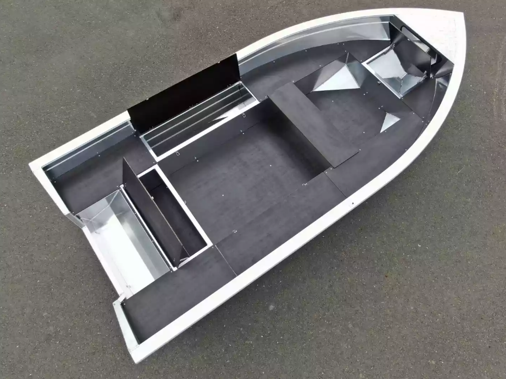 Алюминиевая лодка  Неман-420 в Первоуральске