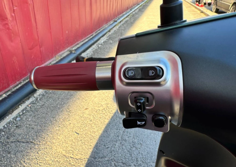 Скутер PROMAX Miami 240 (49) в Первоуральске