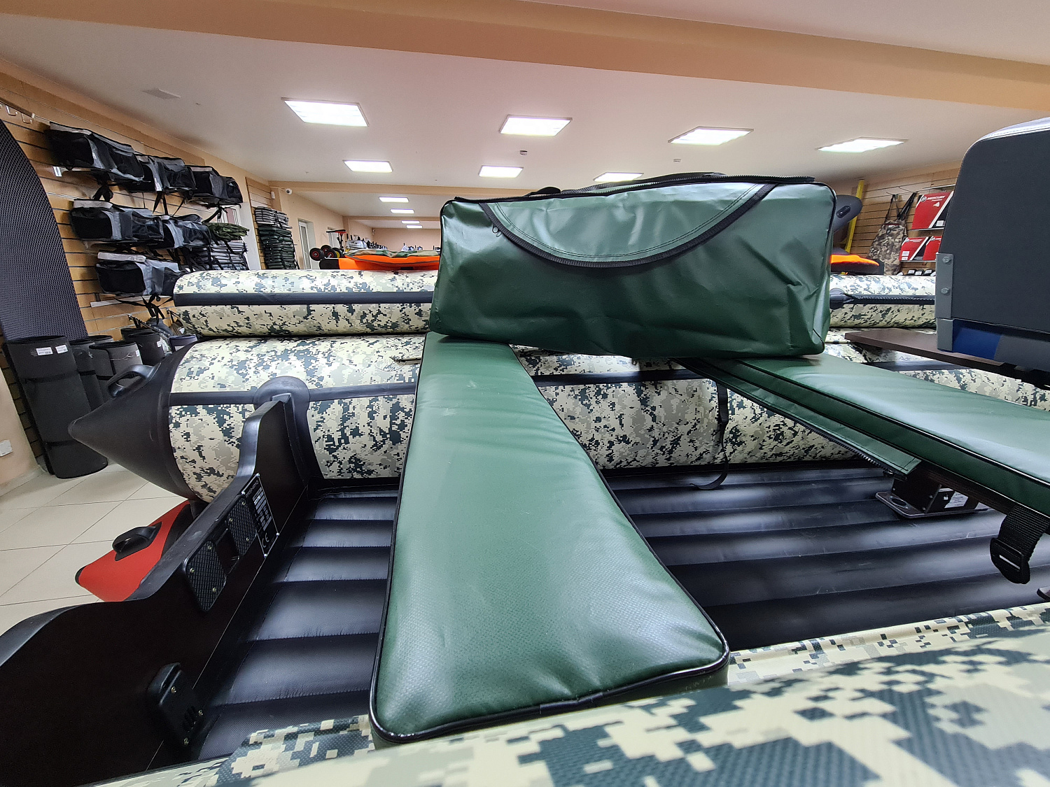 КОМПЛЕКТ МЯГКИХ НАКЛАДОК С СУМКОЙ ДЛЯ ЛОДОК 110Х20 ЗЕЛЕНЫЙ в Первоуральске