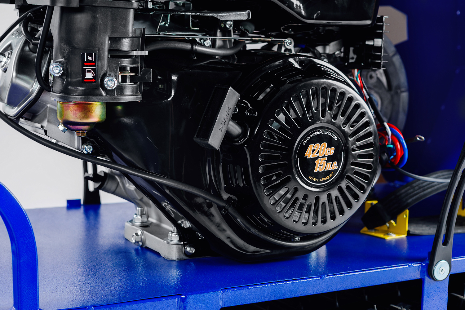 Мотобуксировщик SNOW DOG 17 с эл. запуском (DINKING) в Первоуральске